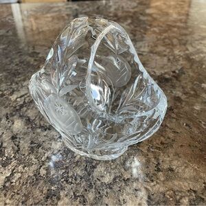 Vintage 1950s-60s Clear Crystal Cut Glass Decorative Basket Candy Dish Art